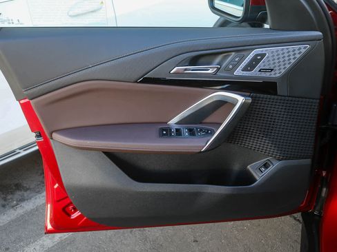 Used 2025 BMW X2 xDrive28i w/ Premium Package image 16