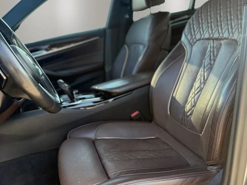 Used 2018 BMW 540i RWD image 16
