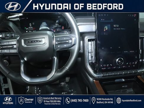 Used 2025 GMC Yukon Denali AWD/4WD image 36