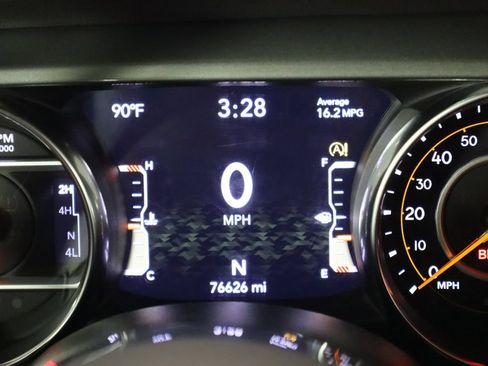 Used 2021 Jeep Gladiator Overland w/ LED Lighting Group AWD/4WD image 39