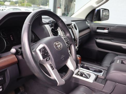 Used 2019 Toyota Tundra Limited w/ Limited Premium Package AWD/4WD image 13