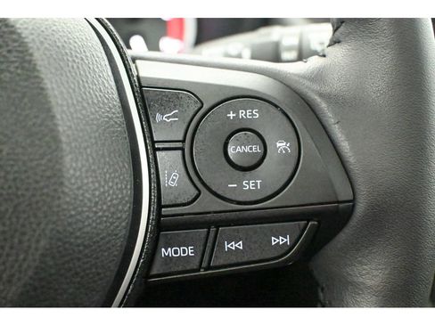 Used 2025 Toyota RAV4 XLE image 59