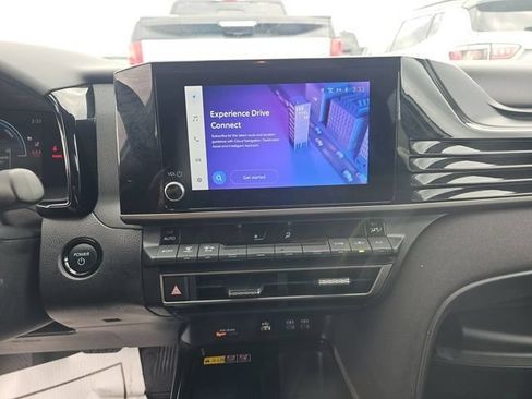 Used 2025 Toyota Camry LE FWD image 8