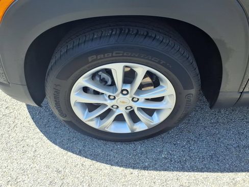 Used 2025 Chevrolet TrailBlazer LS w/ LS Convenience Package FWD image 5