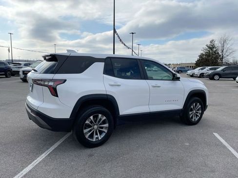 Used 2025 Chevrolet Equinox LT image 5