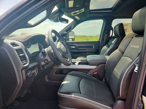 New 2026 RAM 3500 Laramie AWD/4WD image 11