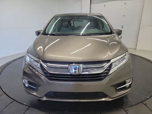 Used 2018 Honda Odyssey Touring image 2