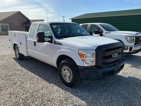 Used 2015 Ford F250 XL w/ Power Equipment Group image 3