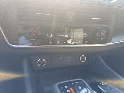 Certified 2023 Nissan Rogue SV AWD/4WD image 16