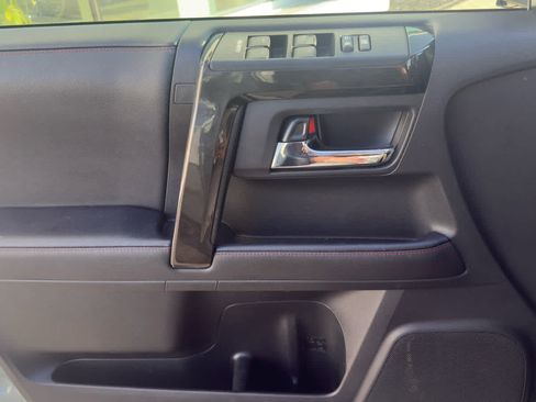 Used 2023 Toyota 4Runner TRD Off-Road Premium w/ Moonroof Package AWD/4WD image 29