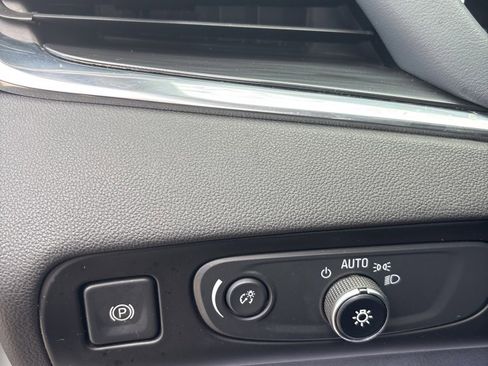 Used 2019 Buick Enclave Premium w/ Experience Buick Package image 15