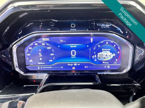 Used 2025 Chevrolet Silverado 2500 LT AWD/4WD image 10