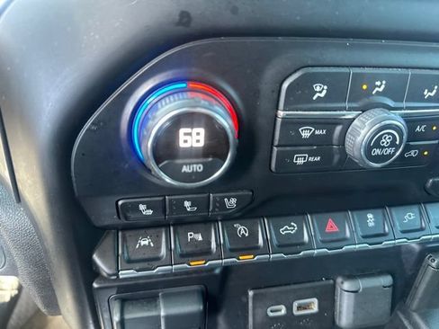 Used 2019 Chevrolet Silverado 1500 LTZ w/ LTZ Premium Package AWD/4WD image 26