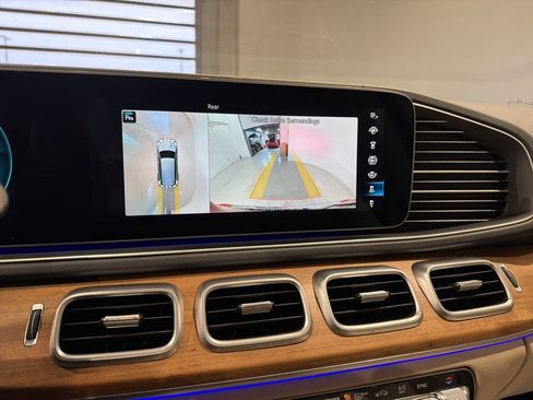 Used 2022 Mercedes-Benz GLS 450 4MATIC w/ AMG Line Exterior image 34