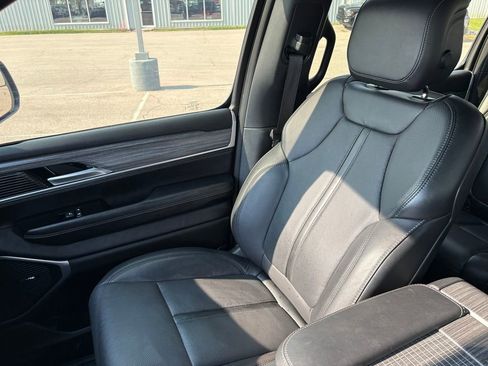 Used 2024 Jeep Wagoneer Series II image 28