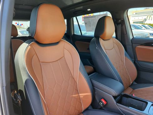 New 2026 Volkswagen Tiguan SEL R-Line AWD/4WD image 12