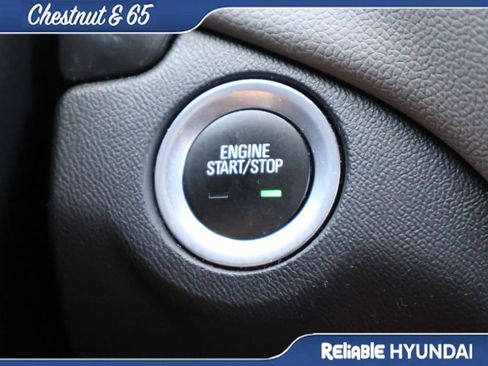 Used 2019 Chevrolet Equinox LT w/ Driver Convenience Package FWD image 33