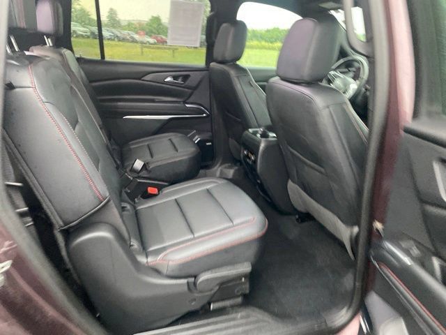 Used 2024 Chevrolet Traverse Z71 w/ Enhanced Driving Package AWD/4WD image 8