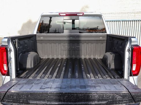 Used 2019 GMC Sierra 1500 SLT w/ SLT Premium Plus Package image 28