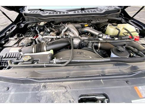 Used 2025 Ford F350 Lariat image 12