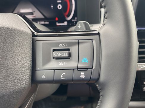 Used 2026 Nissan Pathfinder Platinum w/ Lighting Package AWD/4WD image 33