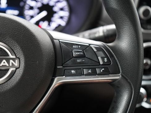 Used 2024 Nissan Sentra SV FWD image 18