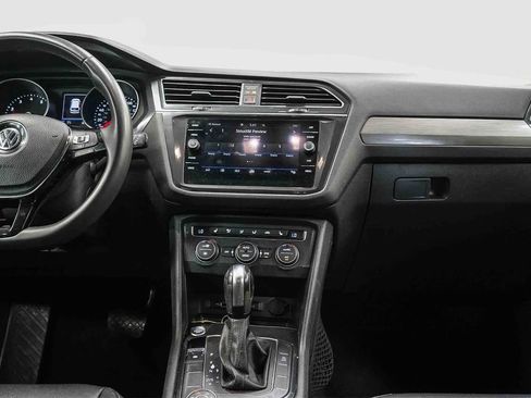 Used 2020 Volkswagen Tiguan SE image 13