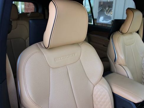 Used 2024 Jeep Grand Cherokee L Summit AWD/4WD image 59