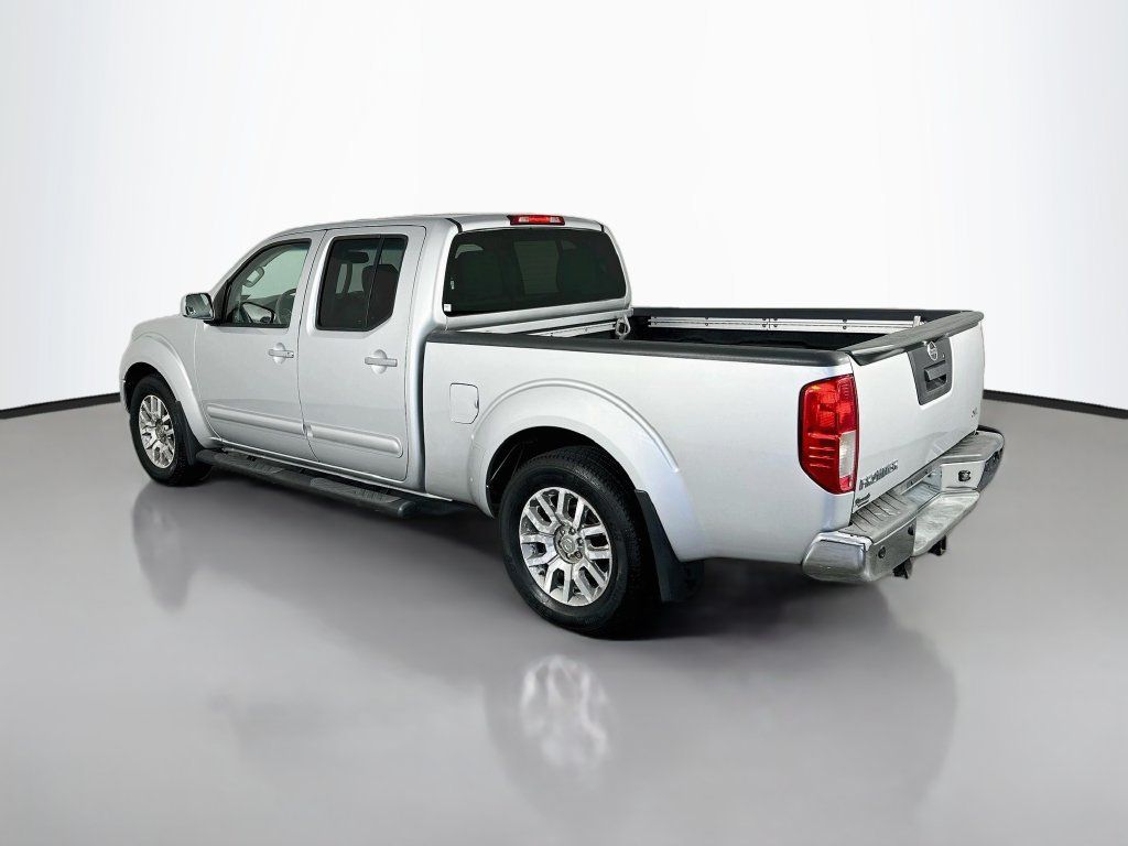Used 2013 Nissan Frontier SL w/ Moonroof Pkg RWD image 5