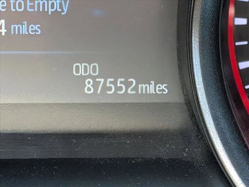Used 2022 Toyota Camry XSE FWD image 13