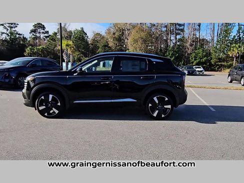 New 2026 Nissan Kicks SR image 26