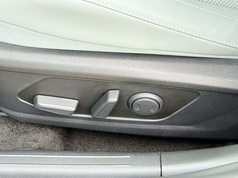 New 2026 Hyundai Elantra Limited image 23