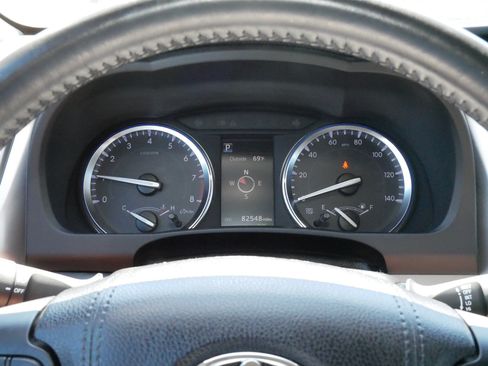 Used 2018 Toyota Highlander Limited AWD/4WD image 21