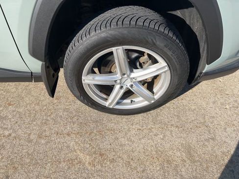 Used 2021 Toyota RAV4 XLE Premium image 13