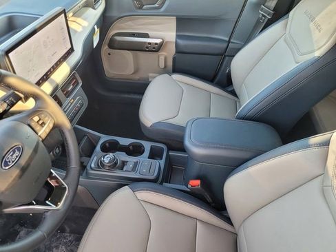 New 2025 Ford Maverick Lariat image 17
