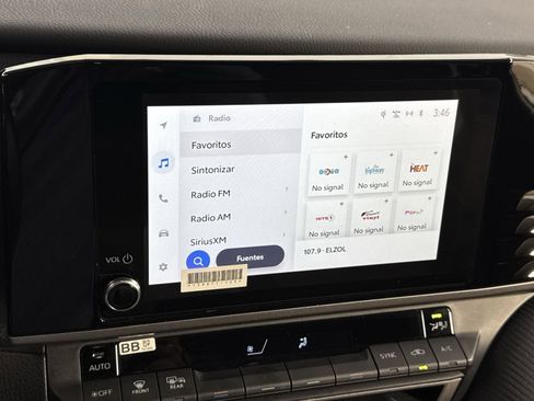 Used 2025 Toyota Camry SE image 22