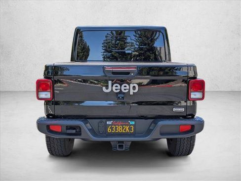 Used 2021 Jeep Gladiator Overland w/ Popular Equipment Package AWD/4WD image 7
