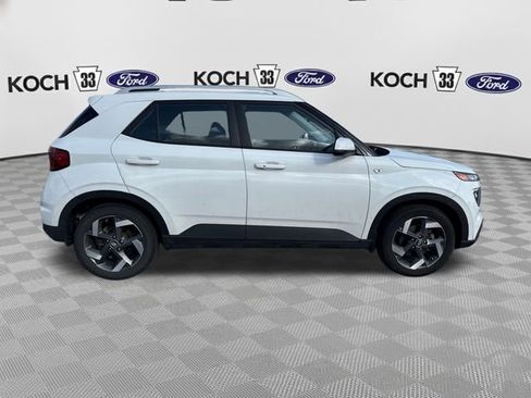 Used 2021 Hyundai Venue SEL w/ Premium Package FWD image 9