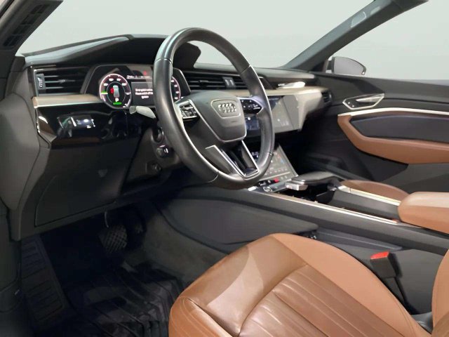 Used 2024 Audi Q8 e-tron Premium Plus w/ Premium Plus Package AWD/4WD image 19