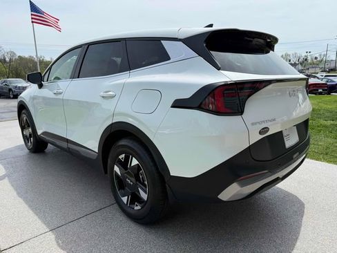 New 2026 Kia Sportage LX image 7