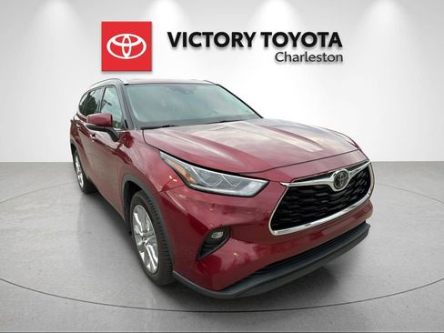 Used 2020 Toyota Highlander Limited AWD/4WD image 2