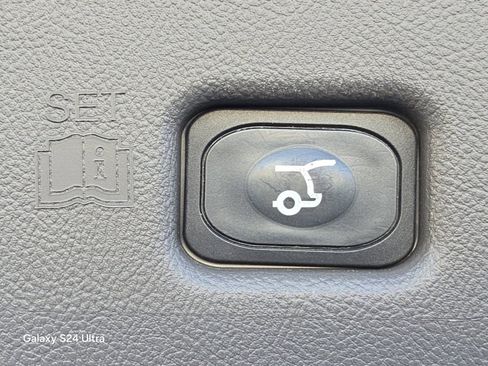 Used 2020 Lincoln Nautilus Reserve w/ Equipment Group 201A image 33