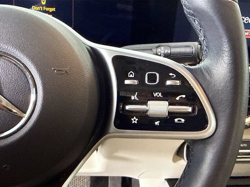 Certified 2022 Mercedes-Benz GLB 250 4MATIC image 12
