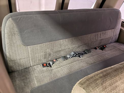 Used 2002 Ford E-350 and Econoline 350 Van image 30