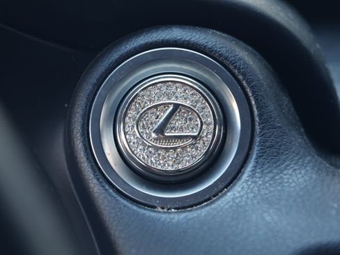 Used 2021 Lexus IS 350 F Sport RWD image 22