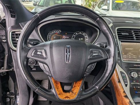 Used 2016 Lincoln MKX Reserve w/ Luxury Package image 15
