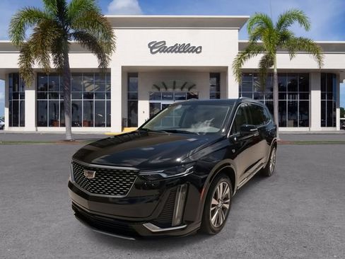 Used 2023 Cadillac XT6 Premium Luxury FWD image 5