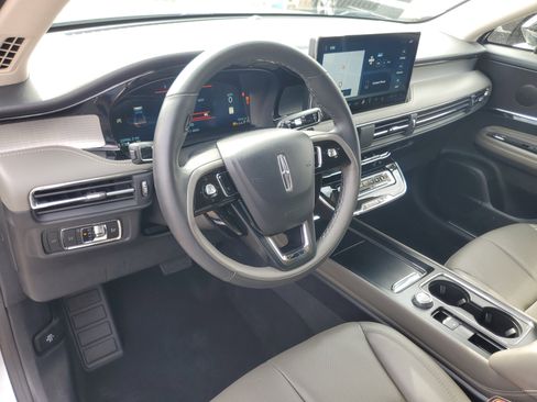 Used 2023 Lincoln Corsair AWD w/ Equipment Group 101A image 13