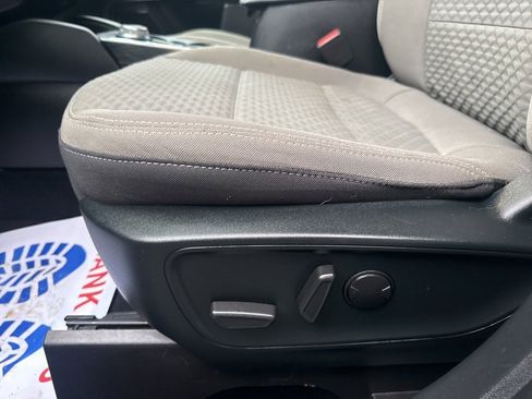 Used 2022 Ford Escape SE w/ Convenience Package image 12