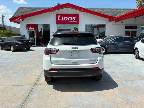 Used 2022 Jeep Compass Limited w/ Sun and Sound Group AWD/4WD image 4